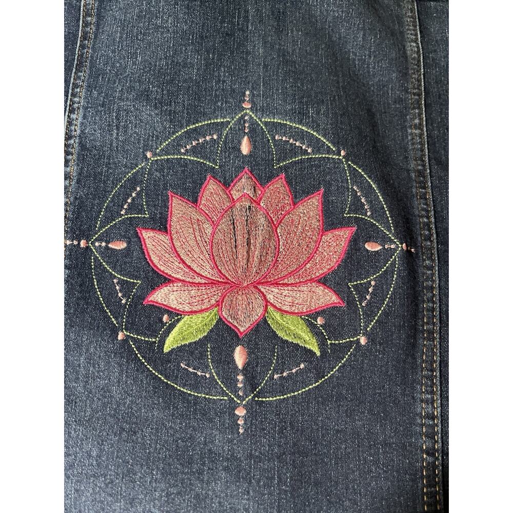 Custom Embroidered Denim Jacket Time & Tru Medium Boho Pink Lotus Mandala Ripple - Picture 2 of 6